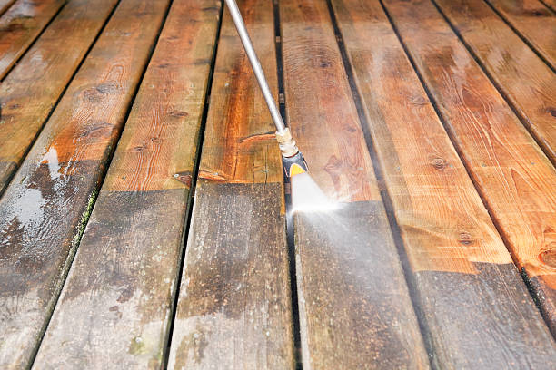 Why Choose Our Certified Pressure Washing Experts for Your Project Needs in Puget Island, WA?